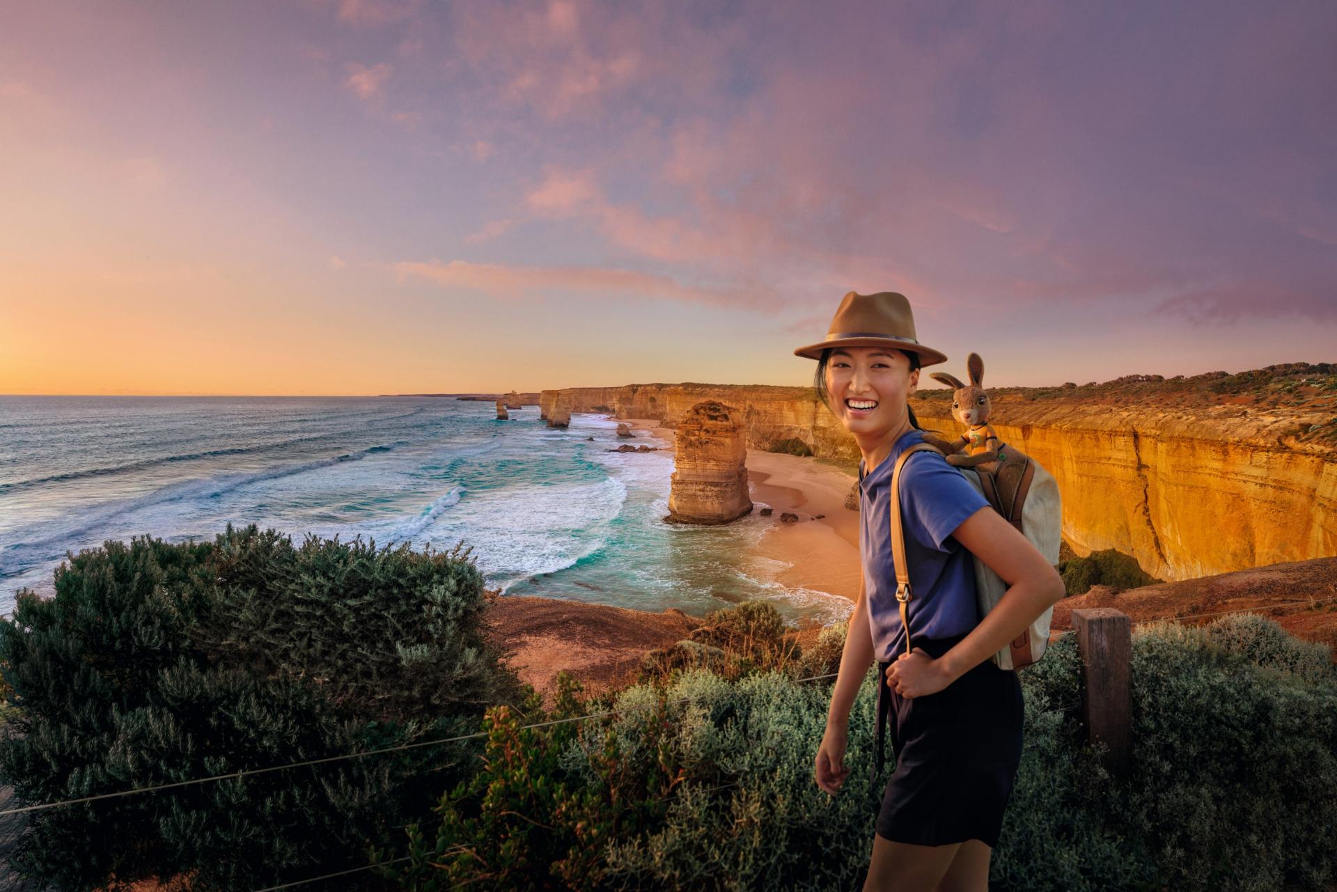 Twelve Apostles, Great Ocean Road, Victoria © Tourism Australia